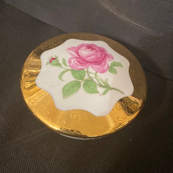 Vintage Porcelain Limoges France Hand Painted Gold Trim Trinket or Candy Dish - Picture 2 of 11